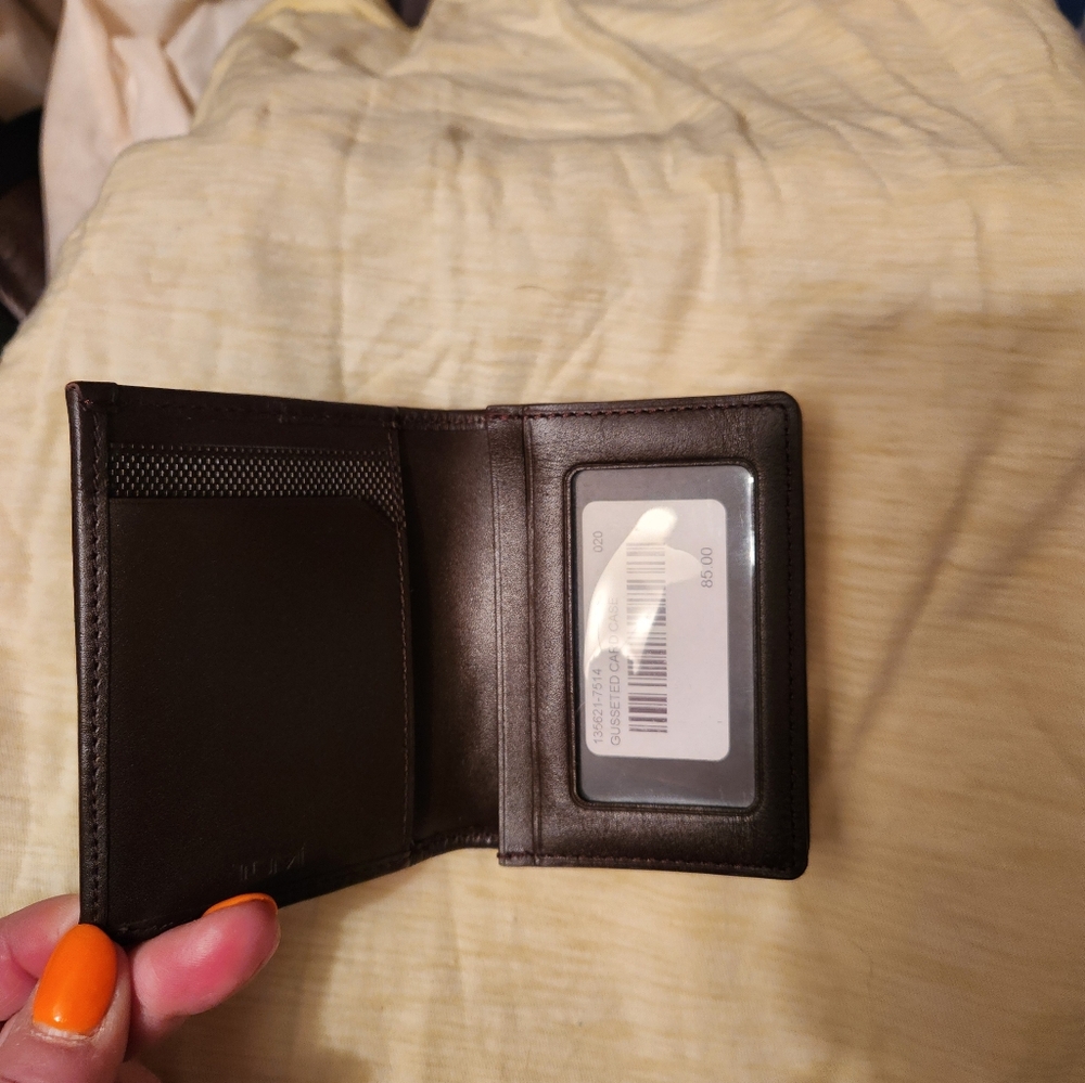 New tumi wallet